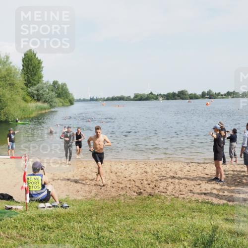 21.06.2025 - 27. Vierlanden-Triathlon MichiJ http://msf.ph/oto/7995122 15.06.2026 09:56:49 Schwimmen 258, 275, 281, 301, 320 meine-sportfotos.de