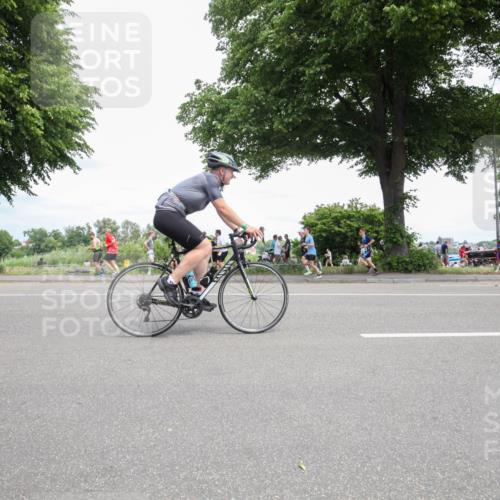 15.06.2025 - 7 Türme Triathlon Yannick Fuchs http://msf.ph/oto/7995177 15.06.2025 13:41:08 Radfahren 415, 572, 984 meine-sportfotos.de