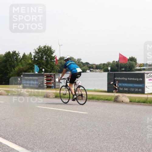 15.06.2025 - 27. Vierlanden-Triathlon H.Heesch http://msf.ph/oto/7995207 15.06.2025 11:25:27 Radfahren 68, 97 meine-sportfotos.de