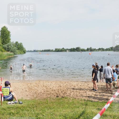 21.06.2025 - 27. Vierlanden-Triathlon MichiJ http://msf.ph/oto/7995248 15.06.2026 09:56:54 Schwimmen 258, 275, 281, 301, 325 meine-sportfotos.de