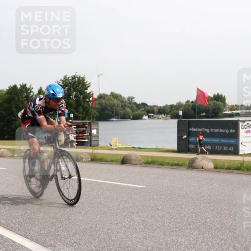 15.06.2025 - 27. Vierlanden-Triathlon H.Heesch http://msf.ph/oto/7995249 15.06.2025 11:25:32 Radfahren 68, 143, 169, 233, 792, 888 meine-sportfotos.de