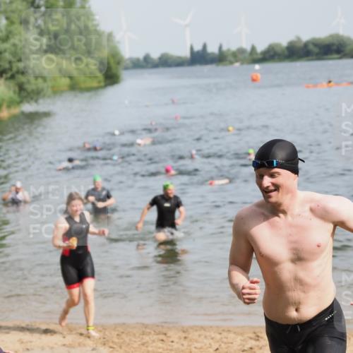 21.06.2025 - 27. Vierlanden-Triathlon MichiJ http://msf.ph/oto/7995284 15.06.2026 09:57:00 Schwimmen 258, 301, 325, 1399 meine-sportfotos.de
