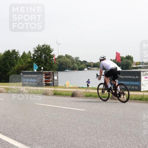 15.06.2025 - 27. Vierlanden-Triathlon H.Heesch http://msf.ph/oto/7995296 15.06.2025 11:25:48 Radfahren 219, 655 meine-sportfotos.de