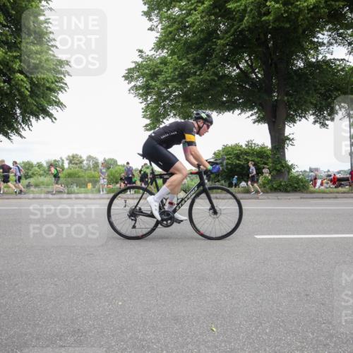 15.06.2025 - 7 Türme Triathlon Yannick Fuchs http://msf.ph/oto/7995297 15.06.2025 13:42:37 Radfahren 675, 1065, 1147 meine-sportfotos.de