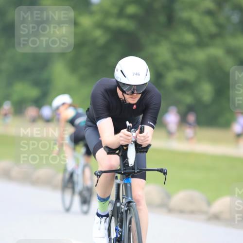 21.06.2025 - 27. Vierlanden-Triathlon H.Heesch http://msf.ph/oto/7995298 15.06.2025 12:15:28 Radfahren 688, 746, 1044, 1045, 1046, 1047, 1048 meine-sportfotos.de