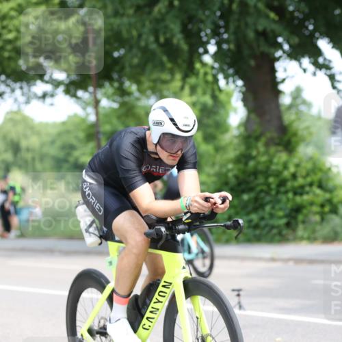 15.06.2025 - 7 Türme Triathlon Yannick Fuchs http://msf.ph/oto/7995309 15.06.2025 12:13:52 Radfahren 287 meine-sportfotos.de