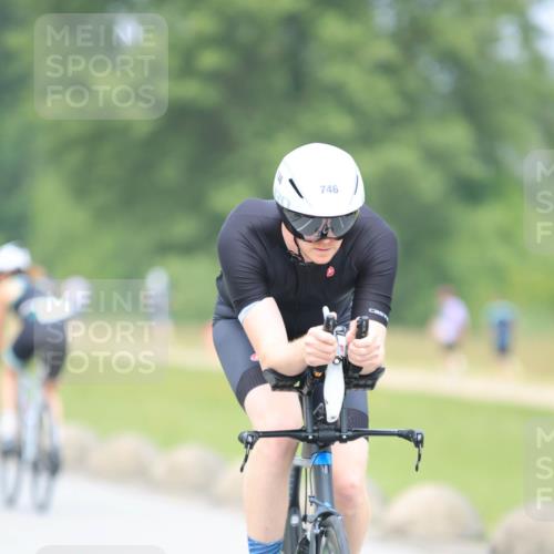 21.06.2025 - 27. Vierlanden-Triathlon H.Heesch http://msf.ph/oto/7995313 15.06.2025 12:15:29 Radfahren 746, 1044, 1045, 1046, 1047, 1048 meine-sportfotos.de