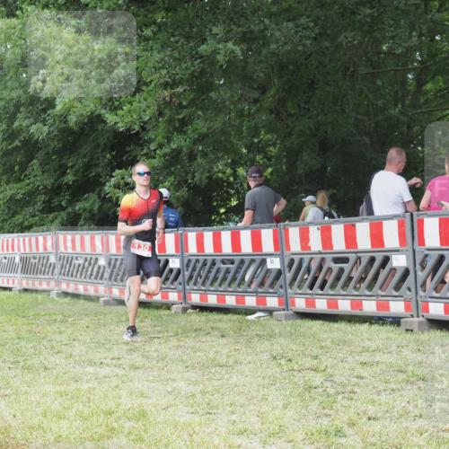 21.06.2025 - 27. Vierlanden-Triathlon KatJ http://msf.ph/oto/7995321 15.06.2025 12:46:08 Ziel 130 meine-sportfotos.de