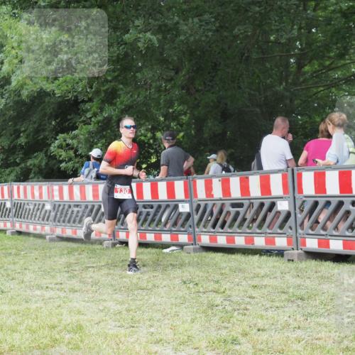 21.06.2025 - 27. Vierlanden-Triathlon KatJ http://msf.ph/oto/7995339 15.06.2025 12:46:08 Ziel 130 meine-sportfotos.de