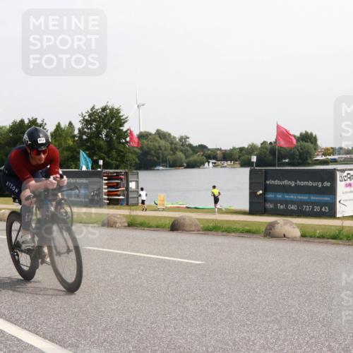 15.06.2025 - 27. Vierlanden-Triathlon H.Heesch http://msf.ph/oto/7995342 15.06.2025 11:26:11 Radfahren 652, 682, 800, 919 meine-sportfotos.de