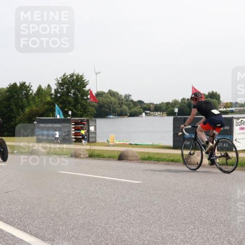 15.06.2025 - 27. Vierlanden-Triathlon H.Heesch http://msf.ph/oto/7995356 15.06.2025 11:26:13 Radfahren 652, 682, 798, 800, 919 meine-sportfotos.de