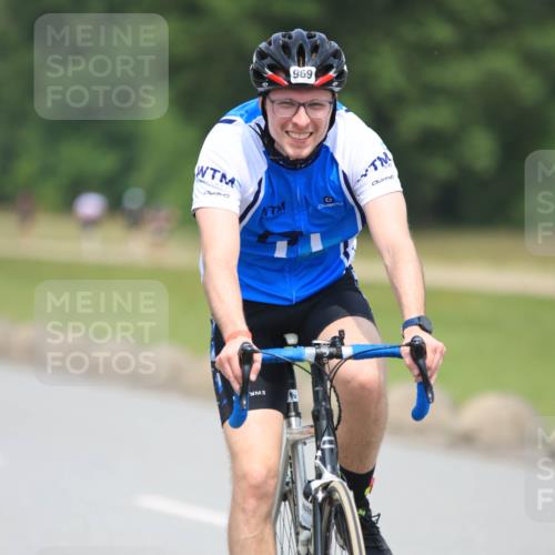 21.06.2025 - 27. Vierlanden-Triathlon H.Heesch http://msf.ph/oto/7995357 15.06.2025 12:05:22 Radfahren 931, 957, 969, 989, 990, 991, 992, 993 meine-sportfotos.de