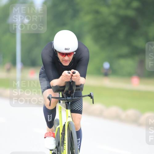 21.06.2025 - 27. Vierlanden-Triathlon H.Heesch http://msf.ph/oto/7995358 15.06.2025 12:16:44 Radfahren 808, 838, 862, 918 meine-sportfotos.de