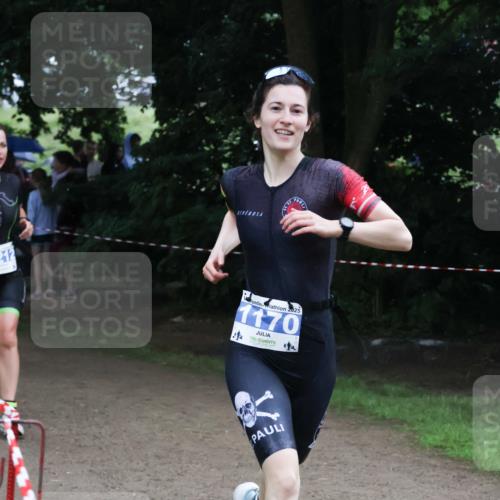 21.06.2025 - 27. Vierlanden-Triathlon Lena Gebhardt http://msf.ph/oto/7995377 15.06.2025 13:51:03 Laufen 212, 2025, 1170 meine-sportfotos.de