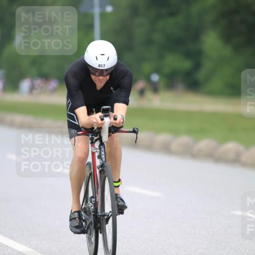21.06.2025 - 27. Vierlanden-Triathlon H.Heesch http://msf.ph/oto/7995421 15.06.2025 12:16:55 Radfahren 667, 691, 817 meine-sportfotos.de