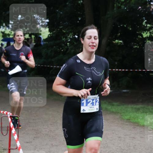 21.06.2025 - 27. Vierlanden-Triathlon Lena Gebhardt http://msf.ph/oto/7995453 15.06.2025 13:51:05 Laufen 2, 1212, 1, 2 meine-sportfotos.de