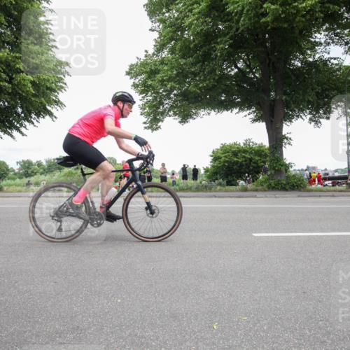 15.06.2025 - 7 Türme Triathlon Yannick Fuchs http://msf.ph/oto/7995476 15.06.2025 13:43:29 Radfahren 195, 600, 933, 987, 1110, 1137 meine-sportfotos.de