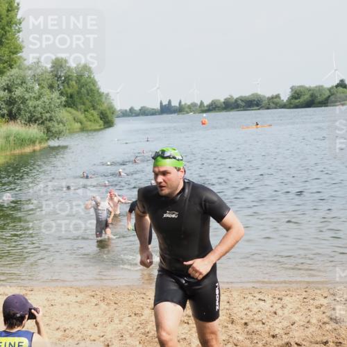 21.06.2025 - 27. Vierlanden-Triathlon MichiJ http://msf.ph/oto/7995492 15.06.2026 09:57:12 Schwimmen 263, 296, 343, 1399 meine-sportfotos.de