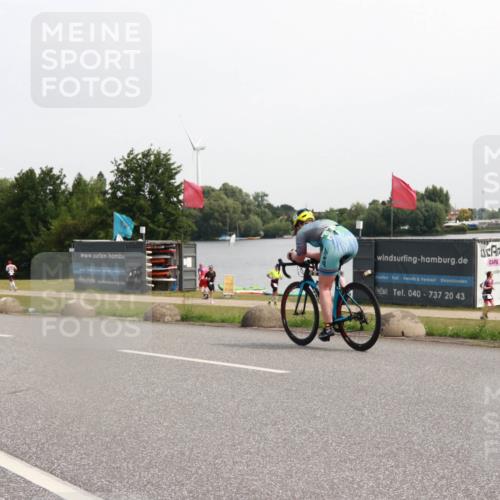 15.06.2025 - 27. Vierlanden-Triathlon H.Heesch http://msf.ph/oto/7995508 15.06.2025 11:27:12 Radfahren 205, 825 meine-sportfotos.de