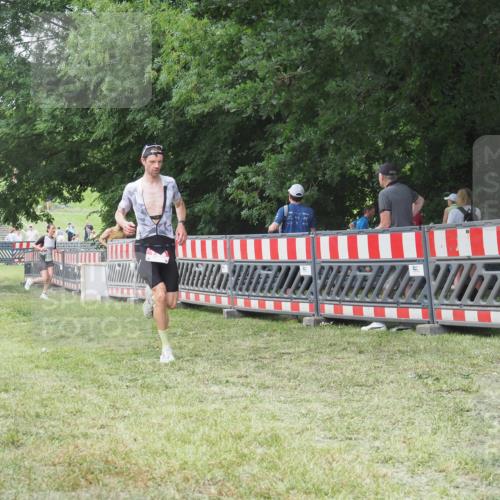 21.06.2025 - 27. Vierlanden-Triathlon KatJ http://msf.ph/oto/7995515 15.06.2025 12:46:34 Ziel 138 meine-sportfotos.de