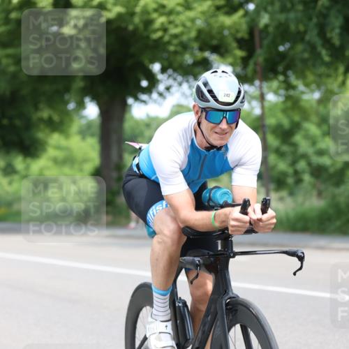 15.06.2025 - 7 Türme Triathlon Yannick Fuchs http://msf.ph/oto/7995523 15.06.2025 12:14:13 Radfahren 236, 242 meine-sportfotos.de