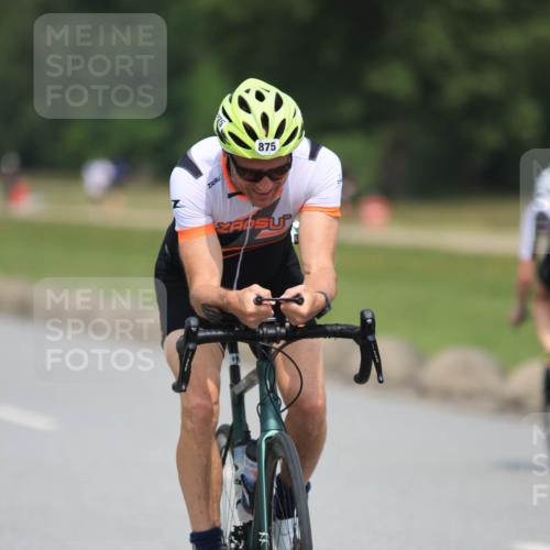 21.06.2025 - 27. Vierlanden-Triathlon H.Heesch http://msf.ph/oto/7995535 15.06.2025 12:05:39 Radfahren 251, 891, 940 meine-sportfotos.de