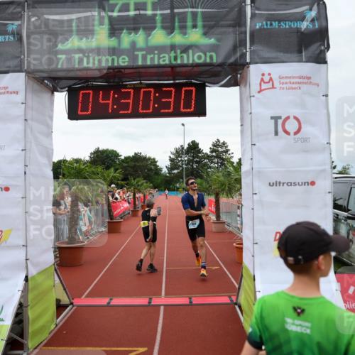15.06.2025 - 7 Türme Triathlon Michael Strokosch http://msf.ph/oto/7995554 15.06.2025 14:30:30 Ziel 464, 785, 843 meine-sportfotos.de