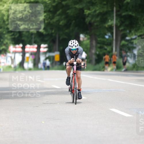 15.06.2025 - 7 Türme Triathlon Yannick Fuchs http://msf.ph/oto/7995573 15.06.2025 12:14:19 Radfahren 236, 240 meine-sportfotos.de