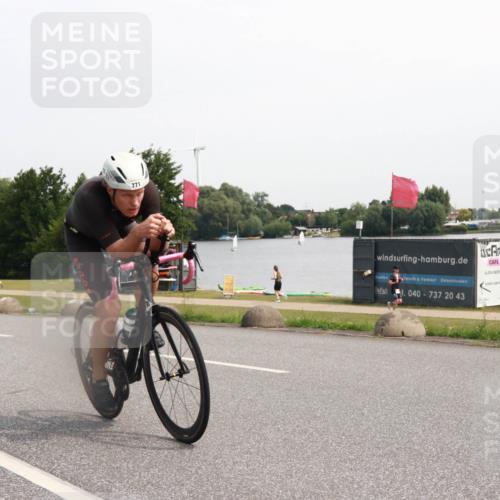15.06.2025 - 27. Vierlanden-Triathlon H.Heesch http://msf.ph/oto/7995647 15.06.2025 11:27:50 Radfahren 771 meine-sportfotos.de