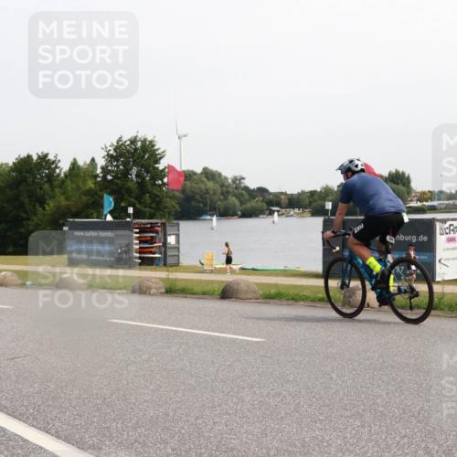 15.06.2025 - 27. Vierlanden-Triathlon H.Heesch http://msf.ph/oto/7995667 15.06.2025 11:27:50 Radfahren 771 meine-sportfotos.de