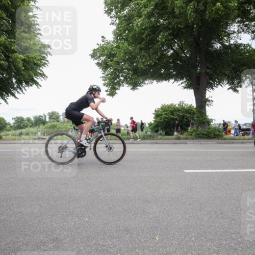 15.06.2025 - 7 Türme Triathlon Yannick Fuchs http://msf.ph/oto/7995777 15.06.2025 13:44:06 Radfahren 662, 732, 771, 794, 1128, 1151, 1184 meine-sportfotos.de