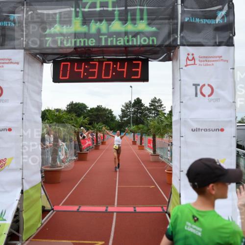 15.06.2025 - 7 Türme Triathlon Michael Strokosch http://msf.ph/oto/7995830 15.06.2025 14:30:43 Ziel 965 meine-sportfotos.de