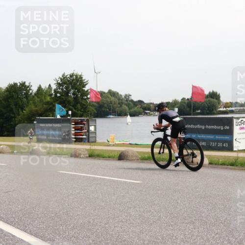 15.06.2025 - 27. Vierlanden-Triathlon H.Heesch http://msf.ph/oto/7995847 15.06.2025 11:28:35 Radfahren 753, 925 meine-sportfotos.de