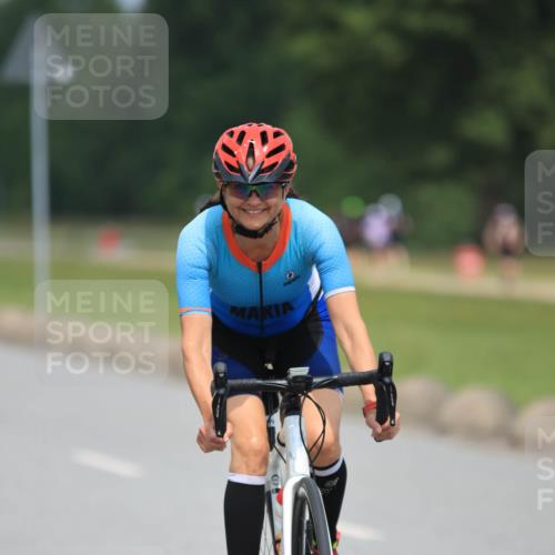 21.06.2025 - 27. Vierlanden-Triathlon H.Heesch http://msf.ph/oto/7995849 15.06.2025 12:06:14 Radfahren 205, 639, 770, 890, 914 meine-sportfotos.de