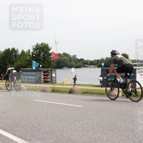 15.06.2025 - 27. Vierlanden-Triathlon H.Heesch http://msf.ph/oto/7995897 15.06.2025 11:28:40 Radfahren 742, 925, 942, 965, 967 meine-sportfotos.de