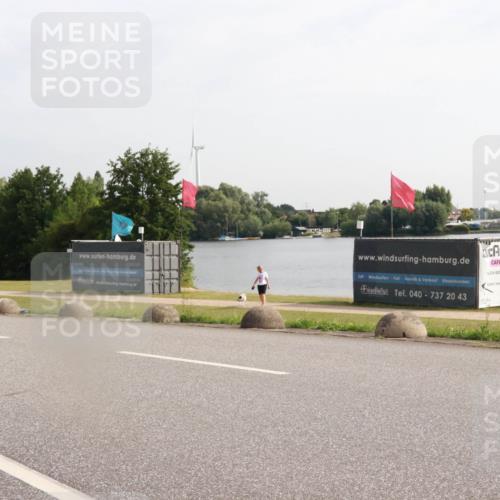 15.06.2025 - 27. Vierlanden-Triathlon H.Heesch http://msf.ph/oto/7995900 15.06.2025 09:22:22 Radfahren  meine-sportfotos.de