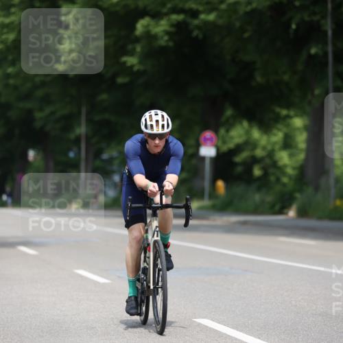15.06.2025 - 7 Türme Triathlon Yannick Fuchs http://msf.ph/oto/7995946 15.06.2025 12:15:03 Radfahren 374, 611 meine-sportfotos.de