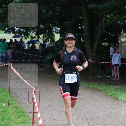 21.06.2025 - 27. Vierlanden-Triathlon Lena Gebhardt http://msf.ph/oto/7995962 15.06.2025 13:52:30 Laufen 202, 1218 meine-sportfotos.de