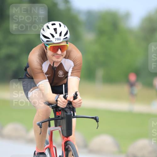 21.06.2025 - 27. Vierlanden-Triathlon H.Heesch http://msf.ph/oto/7995966 15.06.2025 12:18:48 Radfahren 708 meine-sportfotos.de