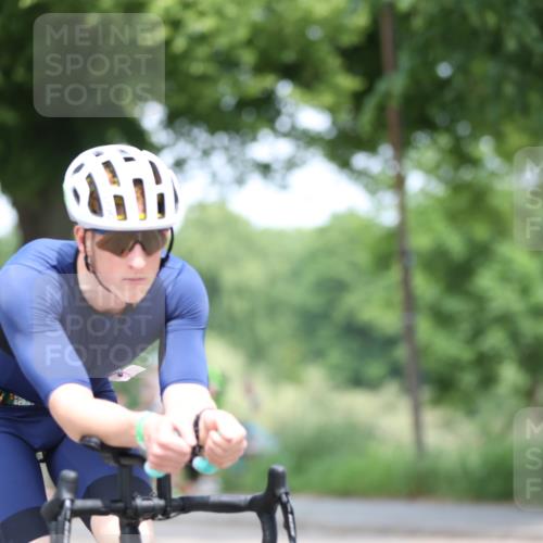 15.06.2025 - 7 Türme Triathlon Yannick Fuchs http://msf.ph/oto/7995968 15.06.2025 12:15:04 Radfahren 374, 611 meine-sportfotos.de