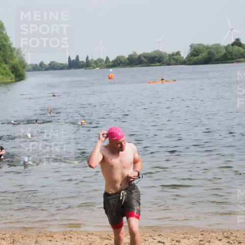 21.06.2025 - 27. Vierlanden-Triathlon MichiJ http://msf.ph/oto/7995984 15.06.2026 09:57:27 Schwimmen 293, 309, 324, 343 meine-sportfotos.de