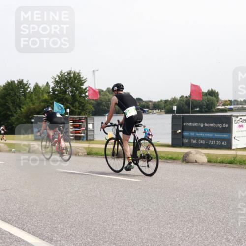15.06.2025 - 27. Vierlanden-Triathlon H.Heesch http://msf.ph/oto/7995990 15.06.2025 11:29:01 Radfahren  meine-sportfotos.de