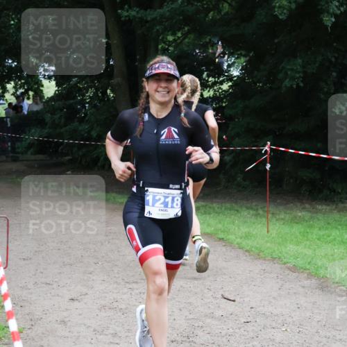 21.06.2025 - 27. Vierlanden-Triathlon Lena Gebhardt http://msf.ph/oto/7996013 15.06.2025 13:52:31 Laufen 2025, 1218 meine-sportfotos.de