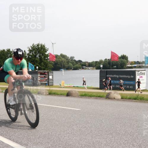 15.06.2025 - 27. Vierlanden-Triathlon H.Heesch http://msf.ph/oto/7996016 15.06.2025 11:29:11 Radfahren 247, 915 meine-sportfotos.de