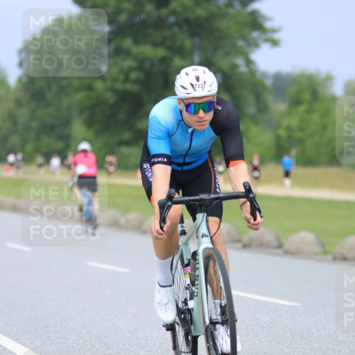 21.06.2025 - 27. Vierlanden-Triathlon H.Heesch http://msf.ph/oto/7996036 15.06.2025 12:19:15 Radfahren 722 meine-sportfotos.de