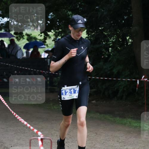 21.06.2025 - 27. Vierlanden-Triathlon Lena Gebhardt http://msf.ph/oto/7996057 15.06.2025 13:52:42 Laufen 2025, 1217 meine-sportfotos.de