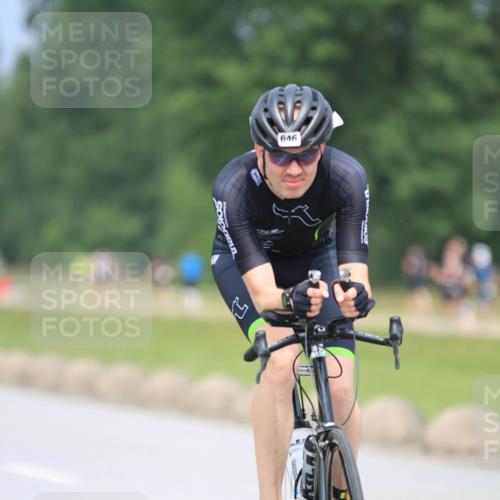 21.06.2025 - 27. Vierlanden-Triathlon H.Heesch http://msf.ph/oto/7996069 15.06.2025 12:19:34 Radfahren 637, 646, 647, 844, 855, 947, 953 meine-sportfotos.de