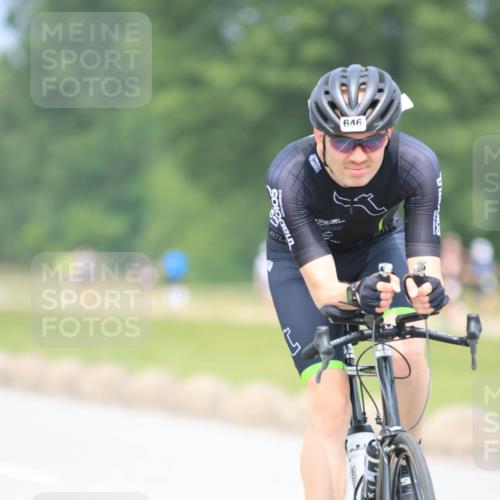 21.06.2025 - 27. Vierlanden-Triathlon H.Heesch http://msf.ph/oto/7996074 15.06.2025 12:19:34 Radfahren 637, 646, 647, 844, 855, 947, 953 meine-sportfotos.de