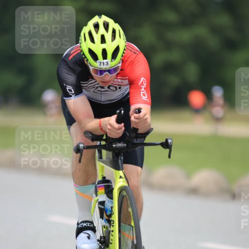 21.06.2025 - 27. Vierlanden-Triathlon H.Heesch http://msf.ph/oto/7996086 15.06.2025 12:06:42 Radfahren 713, 852 meine-sportfotos.de