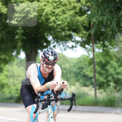 15.06.2025 - 7 Türme Triathlon Yannick Fuchs http://msf.ph/oto/7996087 15.06.2025 12:15:10 Radfahren 304, 307, 317, 611 meine-sportfotos.de